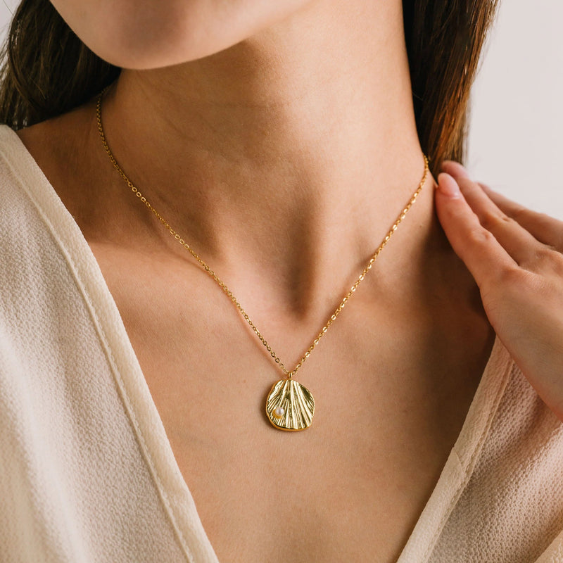 COVE PEARL NECKLACE