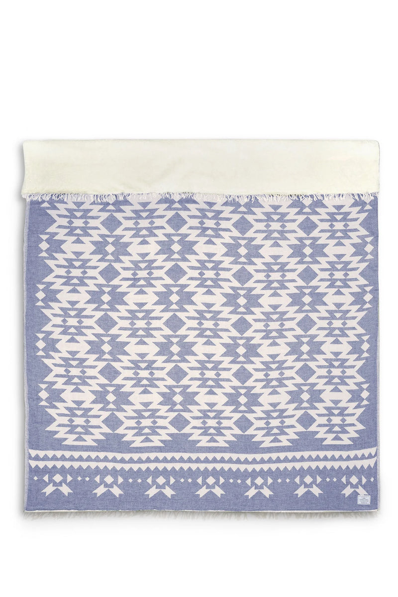 THE COAST FLEECE THROW