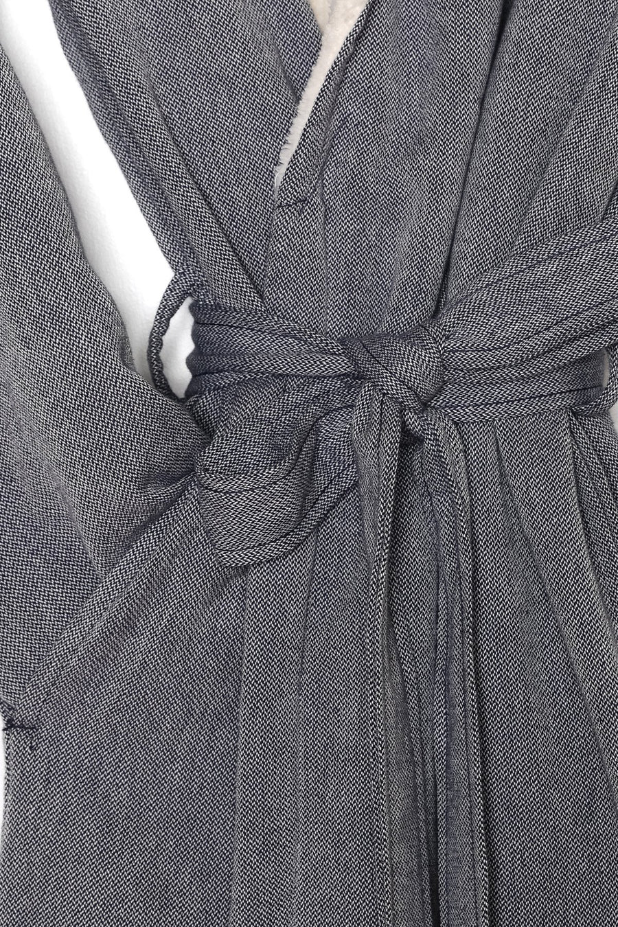 QUEST ROBE - GREY