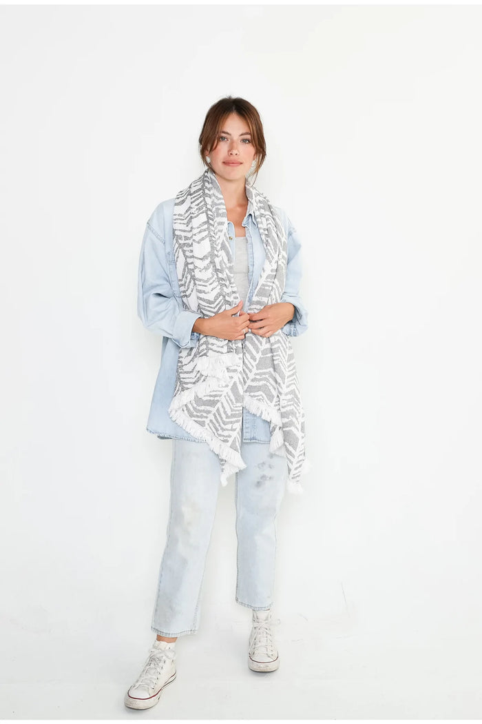 CALLA BLANKET SCARF